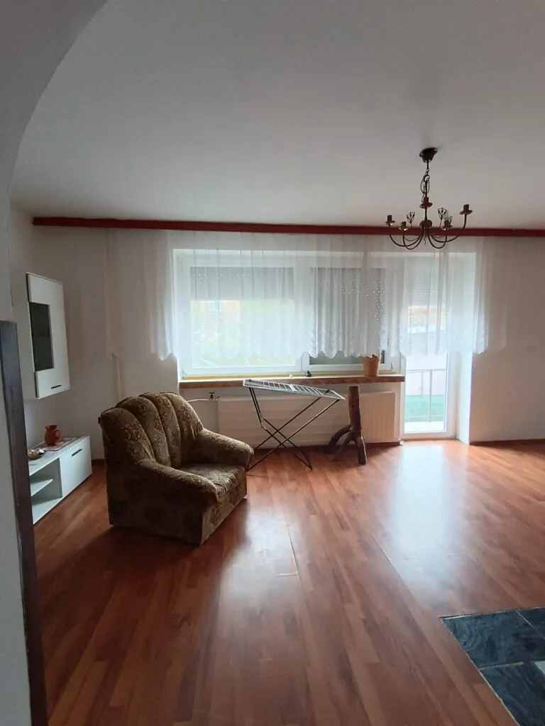 0f5d0842-035c-49a6-812b-fdbc614b9864