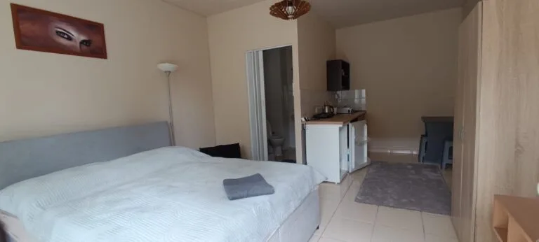 10e6c1d9-90b3-4b82-9ede-b0e140dd5859