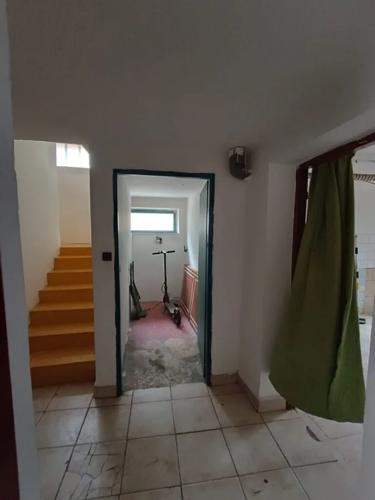 81c02017-c87f-4e3a-a510-e9758a6eb81c