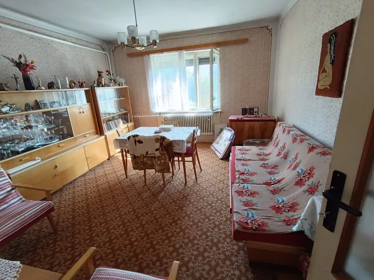 84f00020-d4b0-4d4a-9197-7e4c39badd3c