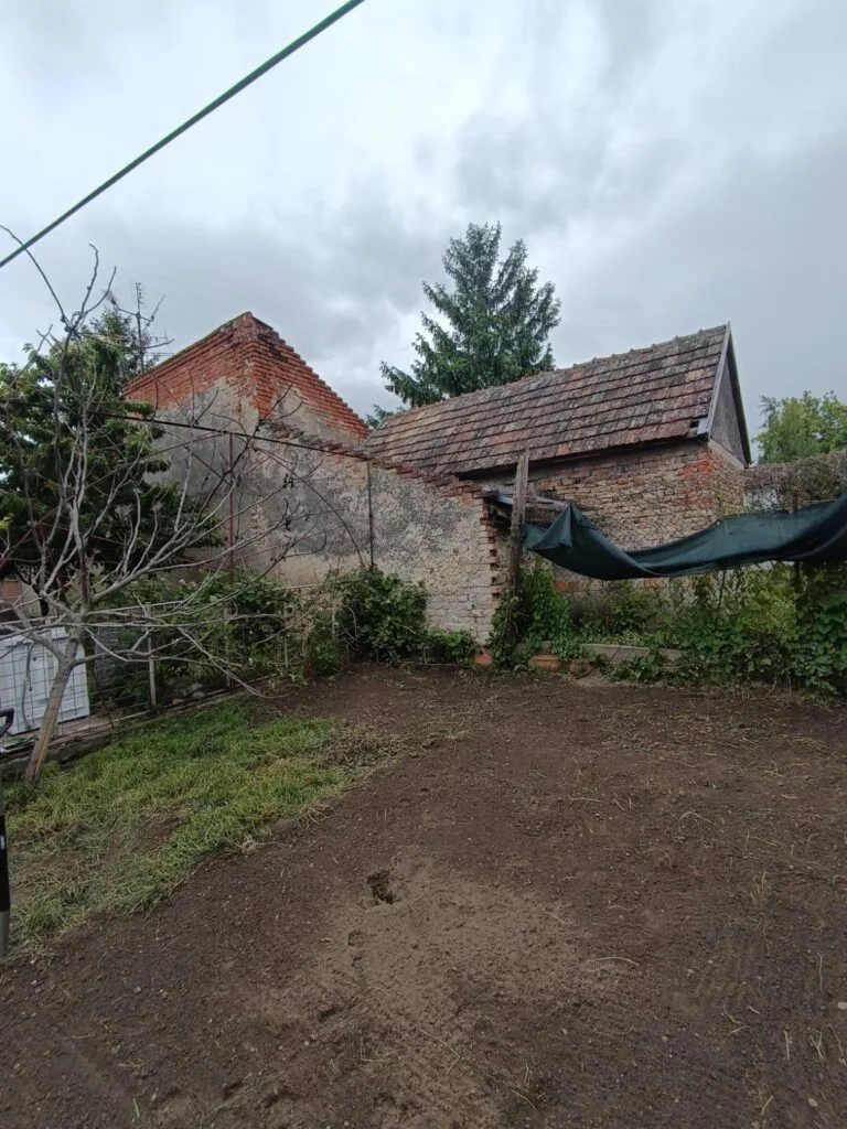 896c6bd7-4a88-488c-8e7e-42720811ffc0