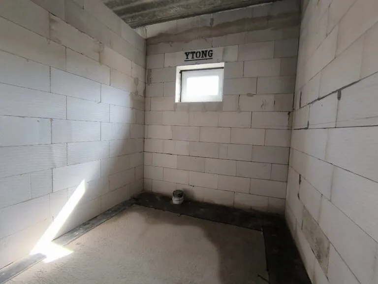 8b582c63-daa7-4890-b8db-5d7b623e278f