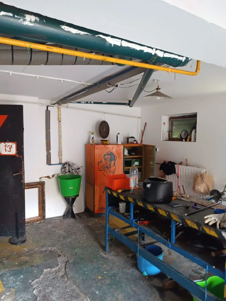 996bb392-4b44-409d-8150-e60a17a7258b