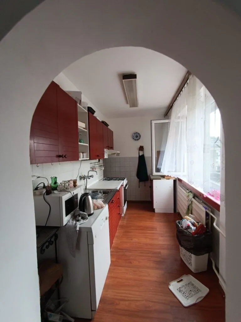 aea2c43f-e47a-4aae-8cc1-8ad51ef427d3