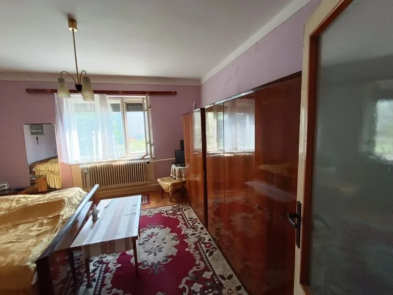 db6e3684-fa76-45a3-a3e4-1eb411aef505