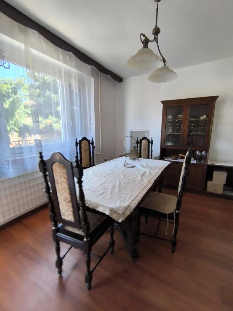 f068c95a-8768-4ddc-a530-a51c961ef890